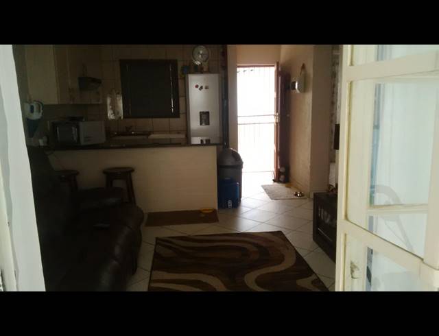 2 BEDROOM TOWNHOUSE TO LET IN WATERVAL EAST